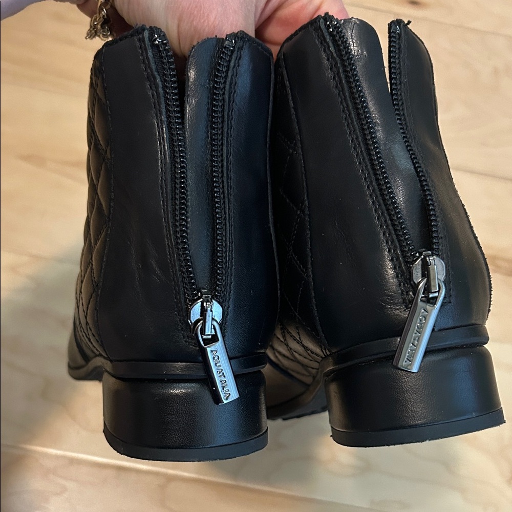 Aquatalia Black Quilted Ankle Boots: 7.5 - Picture 9 of 10
